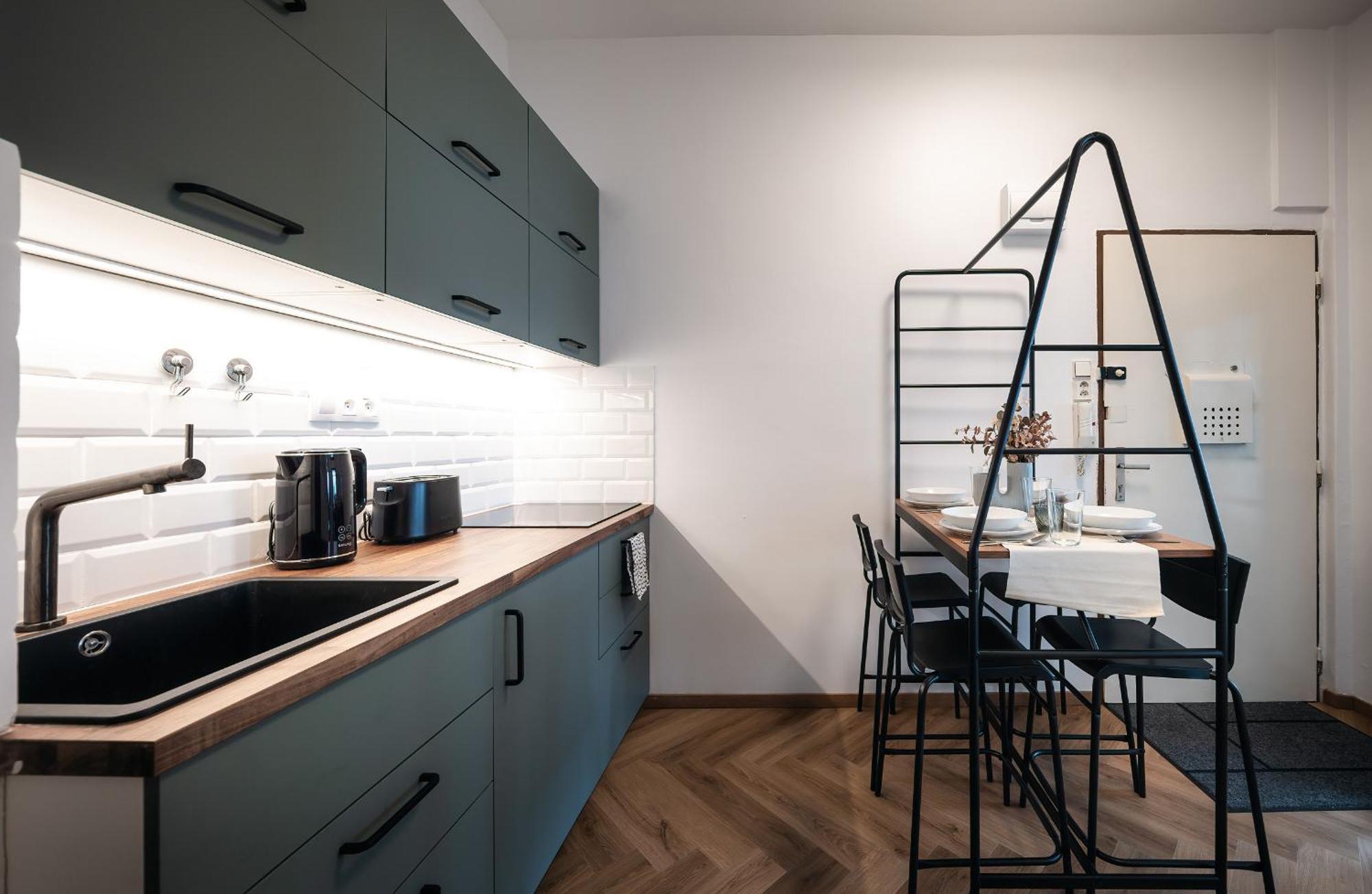 2Br 1,5Bath Chic City Suite Near Wenceslas Square Praha Bagian luar foto